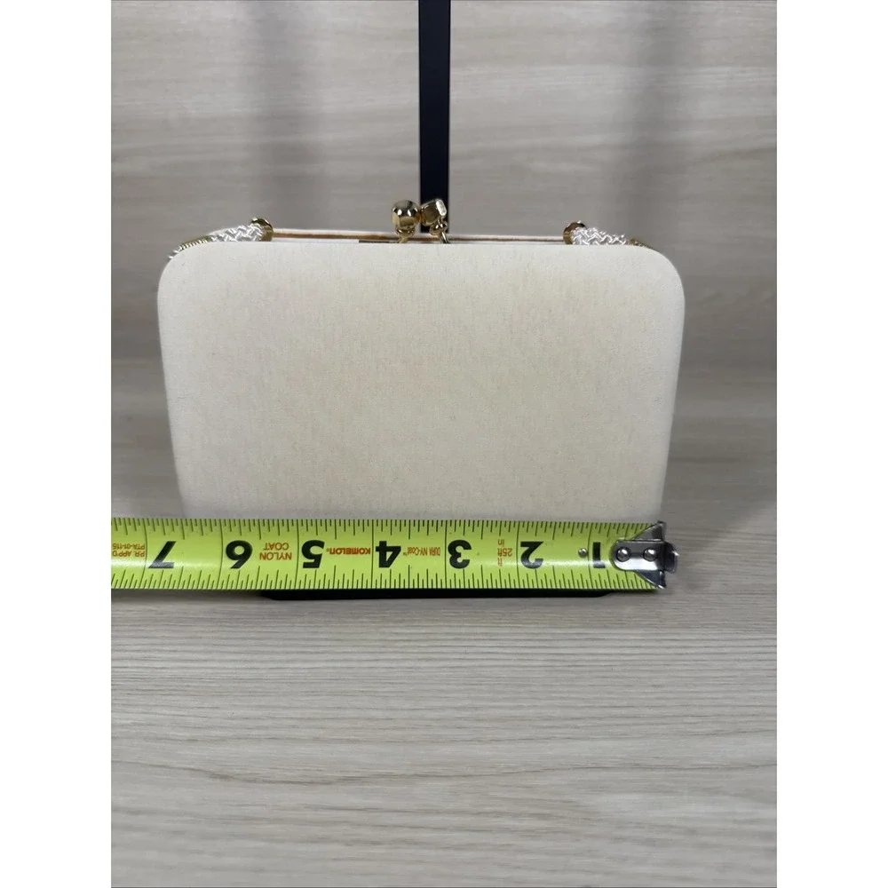 Vintage Tan Satin Kisslock Evening Bag‎ Clutch Purse Gold Tone Kiss Clasp Chain